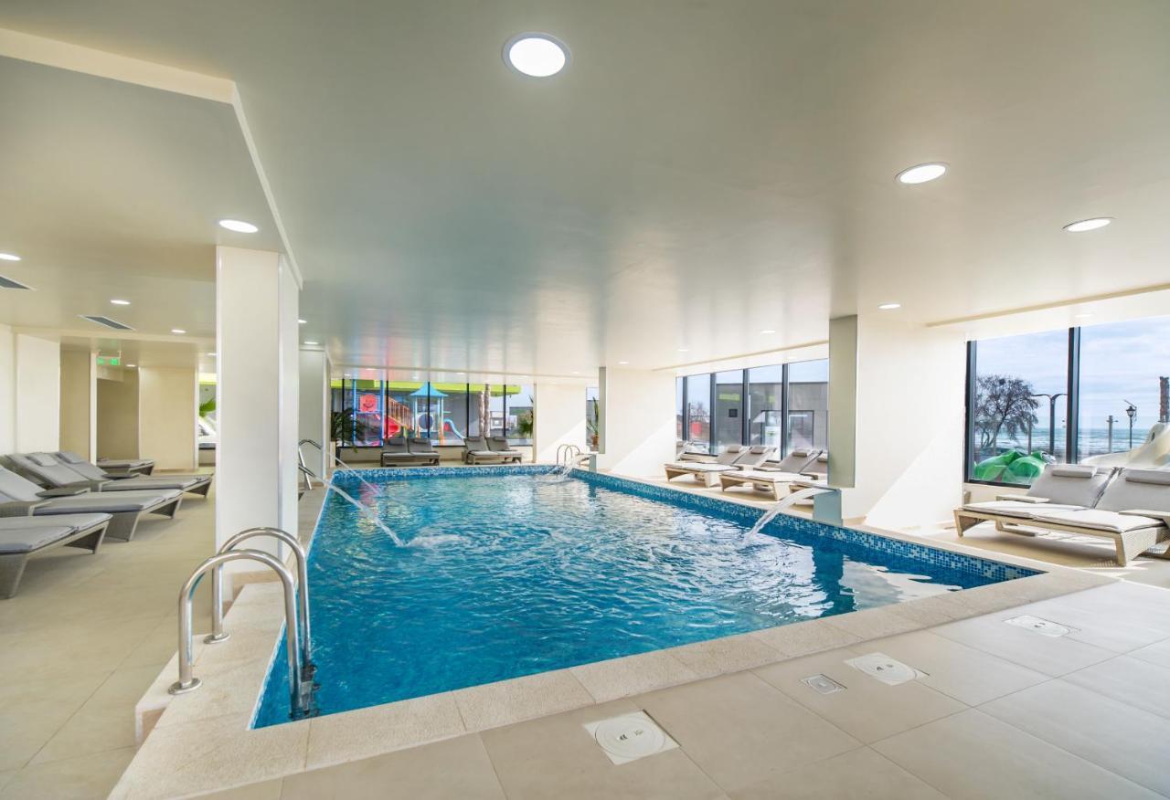 Vanilla Luxury Apartment Spa N Pool Beach Resort Năvodari Exteriör bild