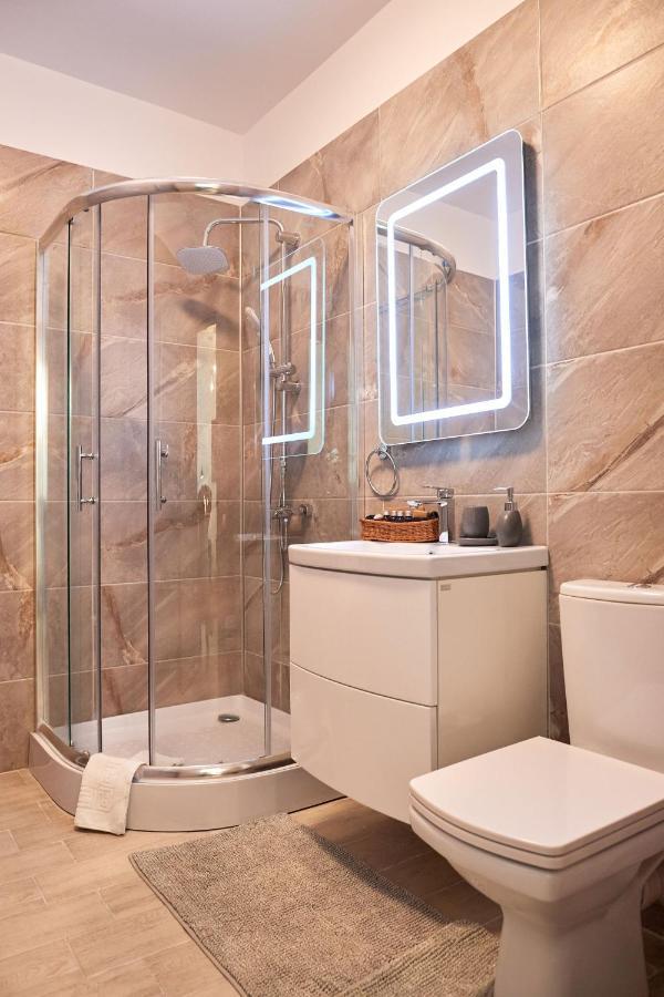 Vanilla Luxury Apartment Spa N Pool Beach Resort Năvodari Exteriör bild